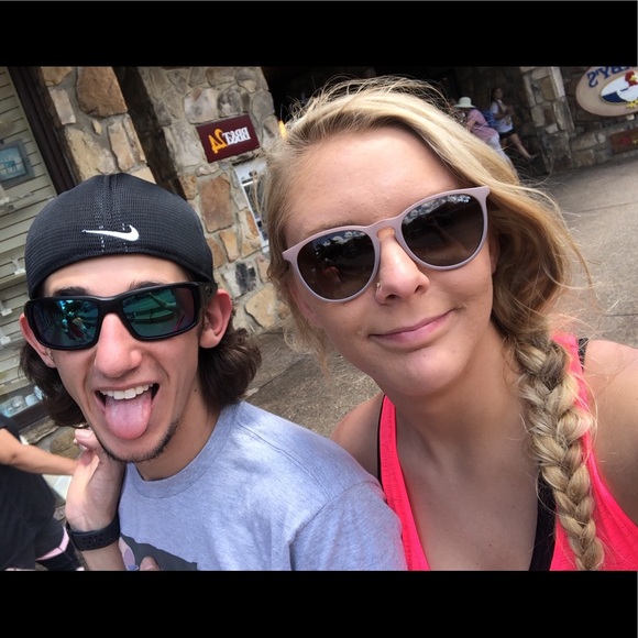 Meet your Posher, Nathan - Picture 1 of 1